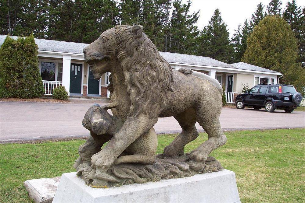 Lionstone Inn Motel & Cottages ピクトゥー エクステリア 写真